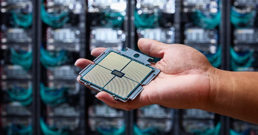 El Capitan utiliza 44,544 chips MI300A de AMD, que combinan un CPU y un GPU en un solo paquete. Garry McLeod/Lawrence Livermore National Laboratory